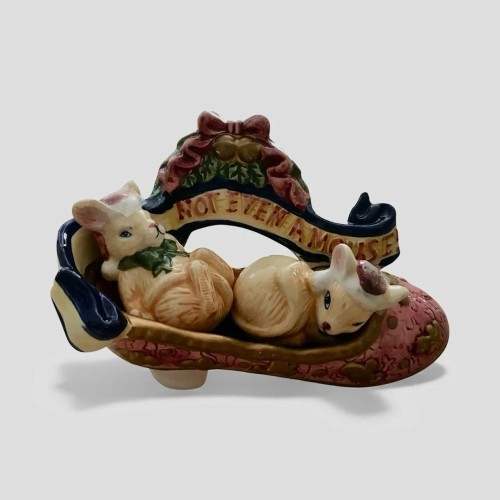 Salt and Pepper Shakers  Holiday Mouse